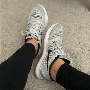 Nike free run sneakers size 6